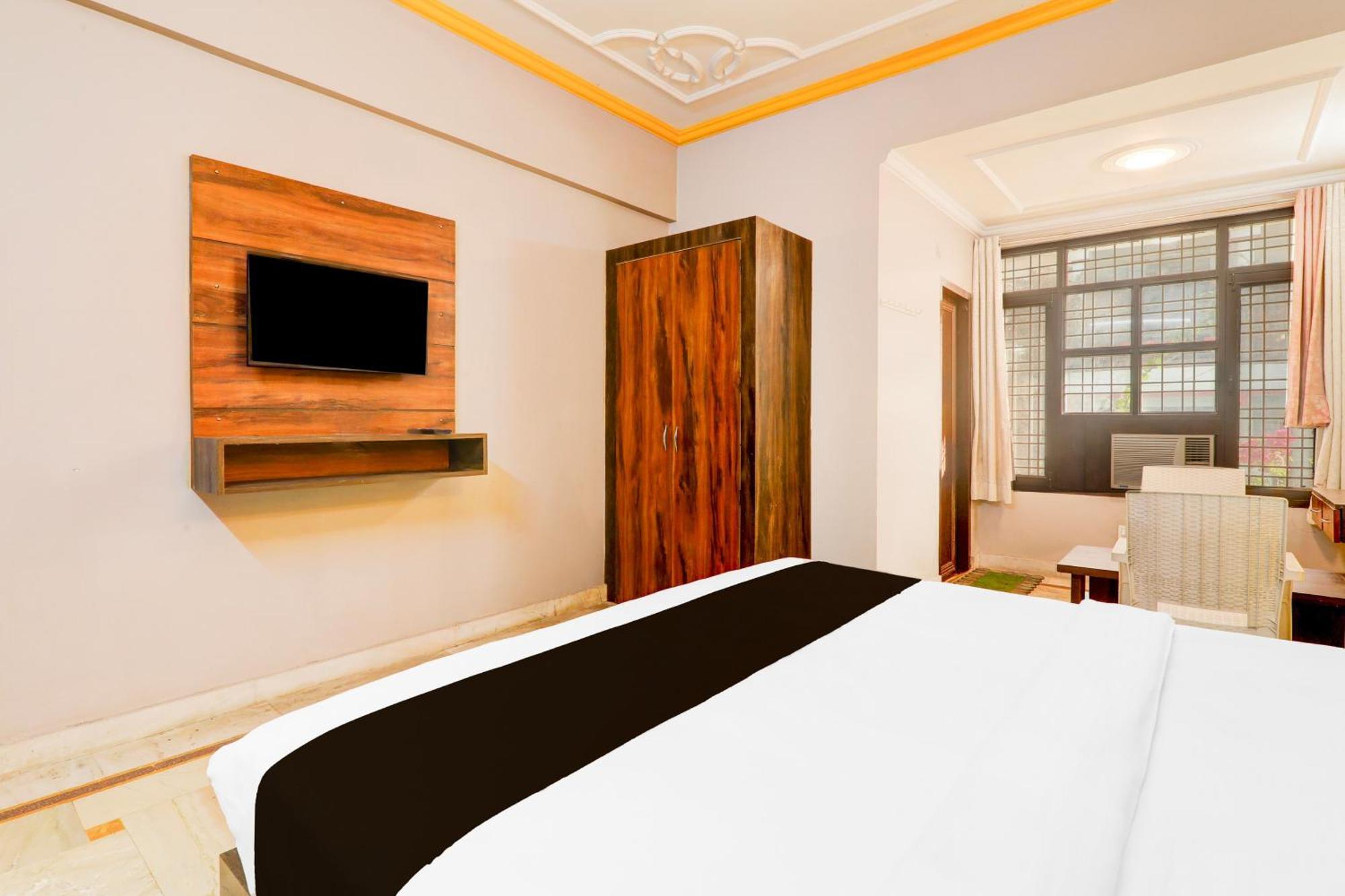 Super Hotel O Insaf Nagar Munshipuliya Formerly Vibrant Chinhat Екстериор снимка