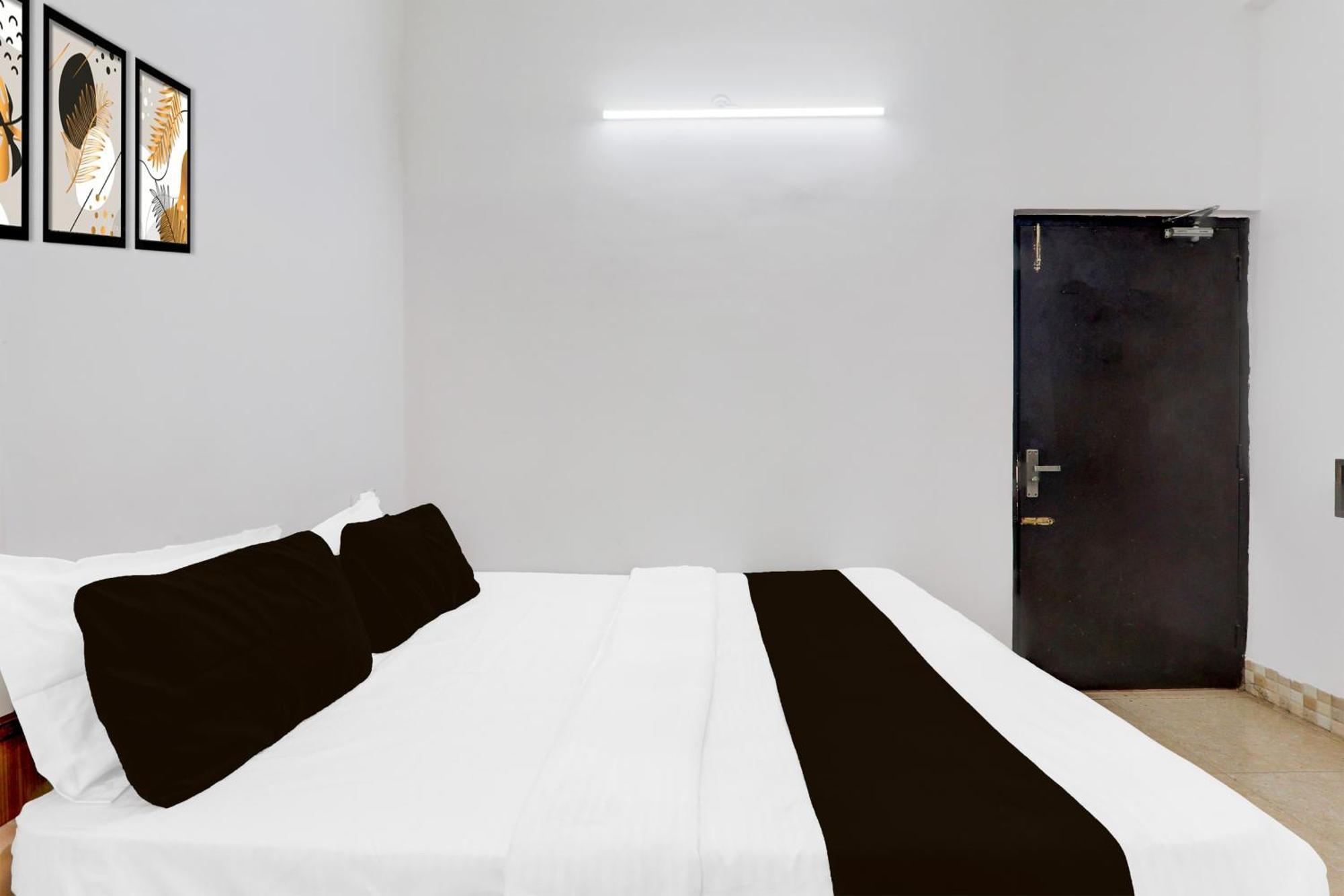Super Hotel O Insaf Nagar Munshipuliya Formerly Vibrant Chinhat Екстериор снимка