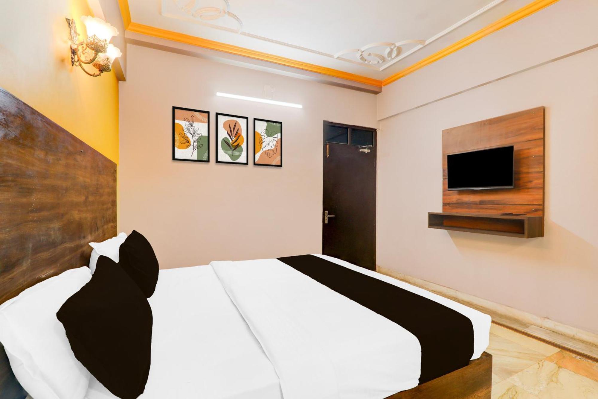 Super Hotel O Insaf Nagar Munshipuliya Formerly Vibrant Chinhat Екстериор снимка